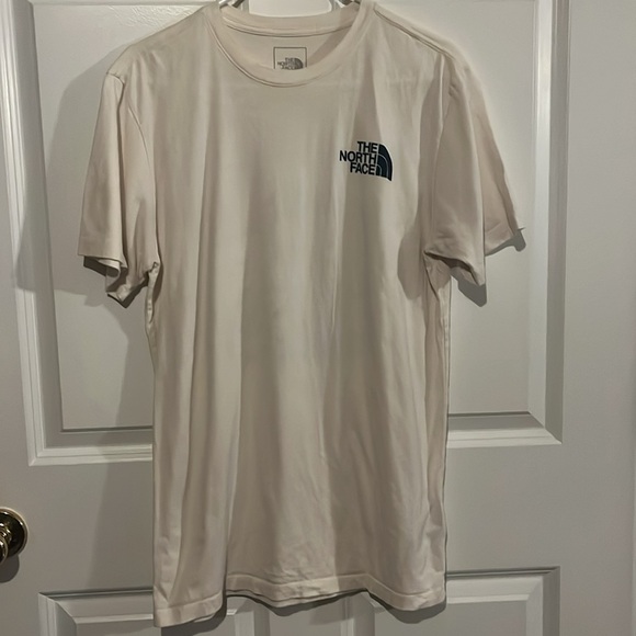The North Face T-shirt: Size Medium - Picture 1 of 5